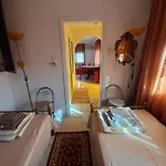 με θεα το γαλαζιο τησ θαλασσασ Casa de Férias
